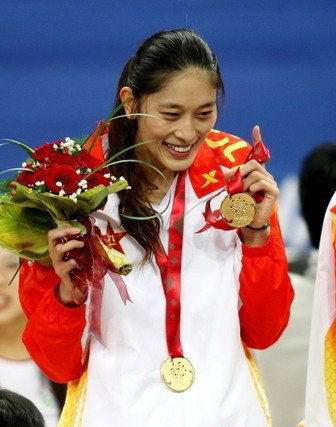 红颜薄命 王治郅挡了她的WNBA之路,中国女篮