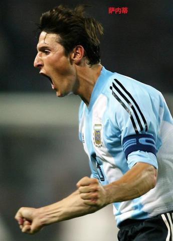 马拉多纳梅西领衔阿根廷历史最佳11人