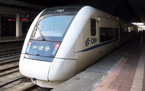 历史性的跨越:云南人可以坐两条高铁去广州、