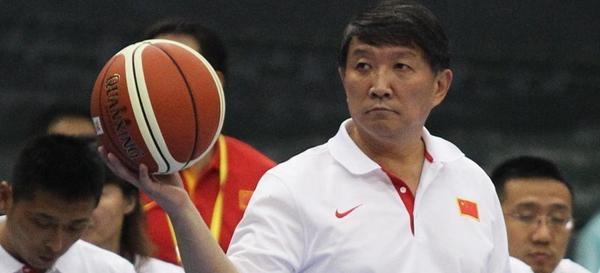 他们是中国男篮赫赫有名的教练,却因一战身败
