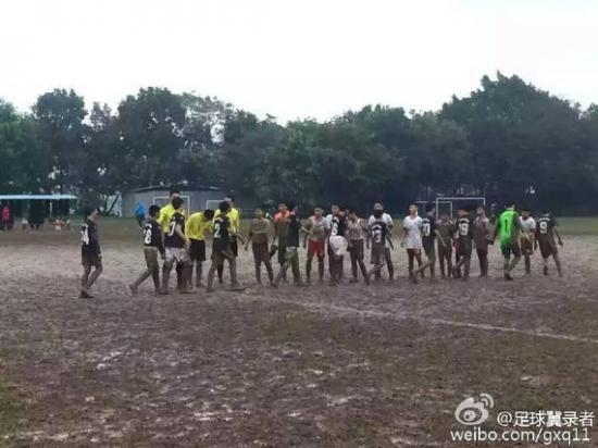 中国足球尴尬现状:中超80亿 青训沼泽地