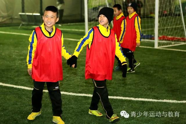 北京青少年足球冬训营最小营员:我想成为梅西