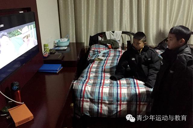 北京青少年足球冬训营最小营员:我想成为梅西